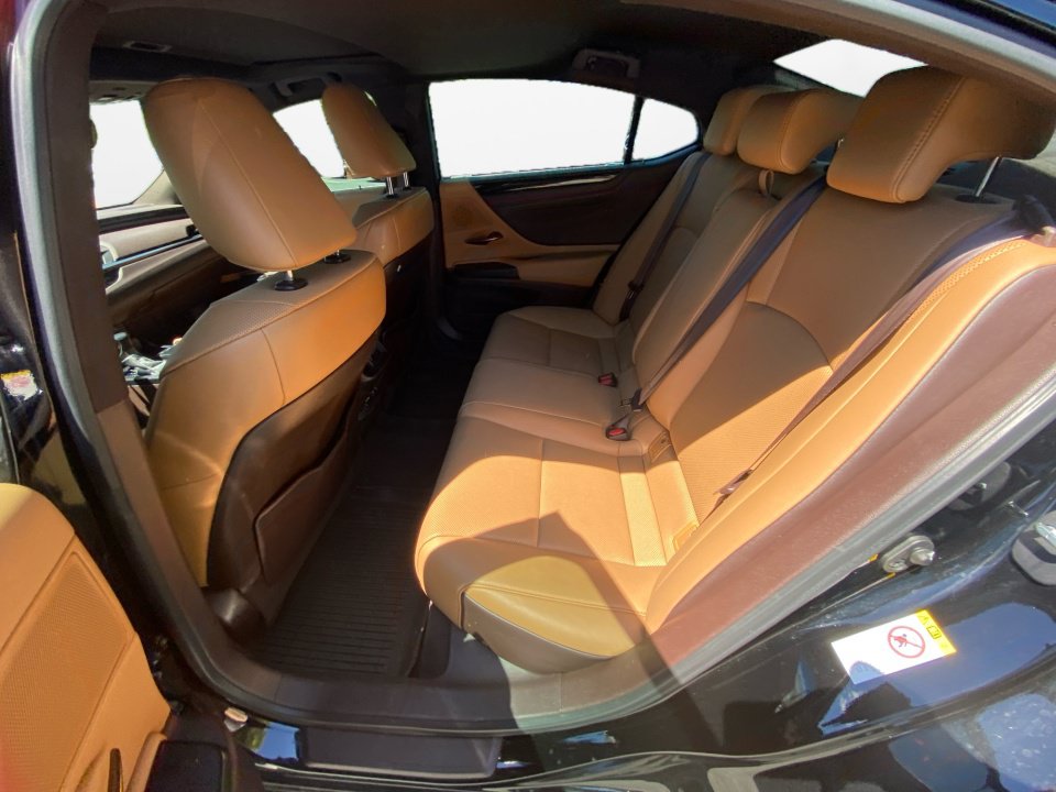 Used 2019 Lexus ES 350 w/ Premium Package FWD image 16