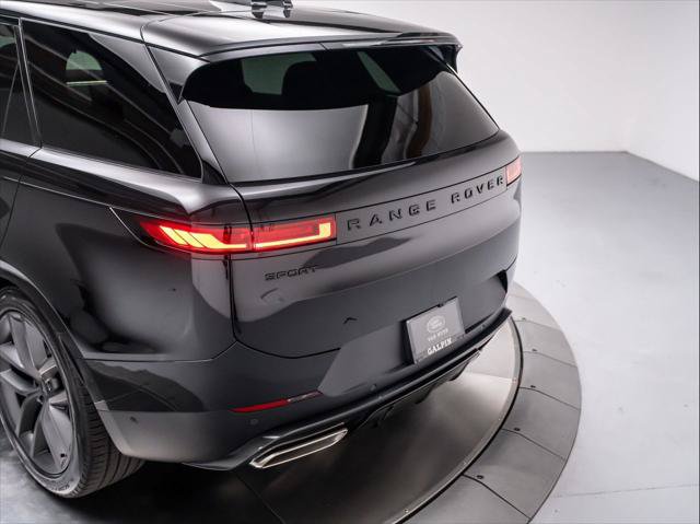 New 2027 Land Rover Range Rover Sport SE AWD/4WD image 31