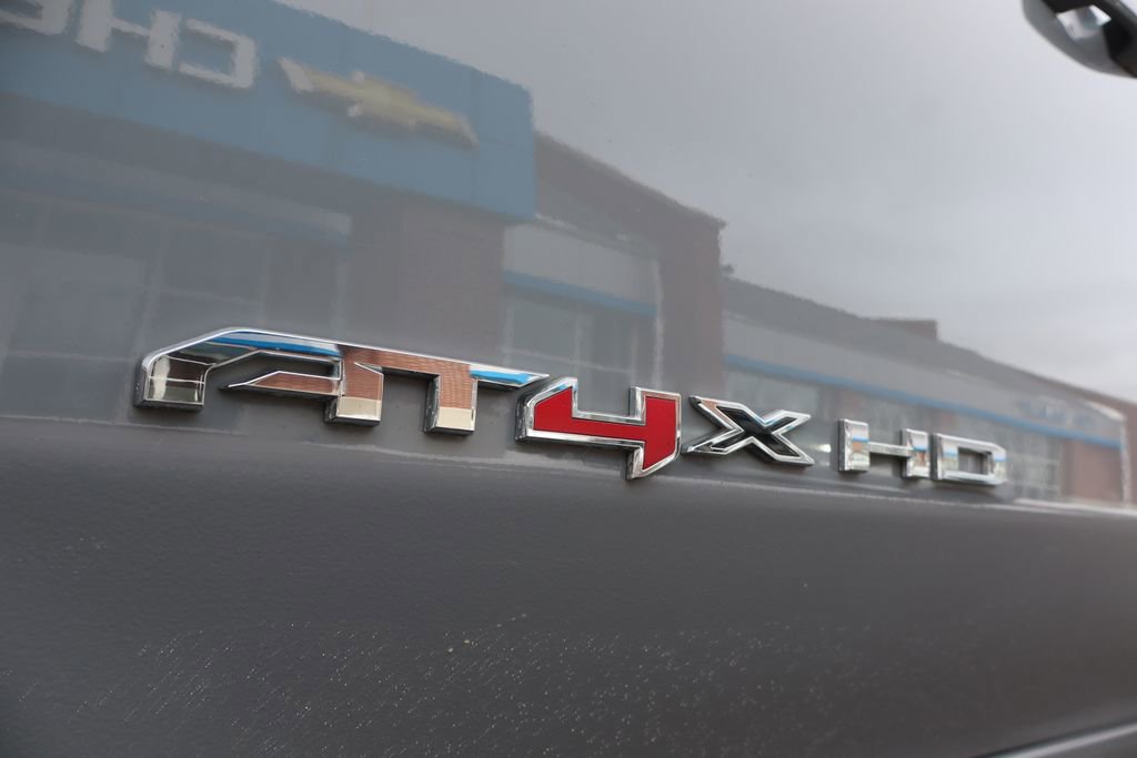 Used 2024 GMC Sierra 2500 AT4X image 11