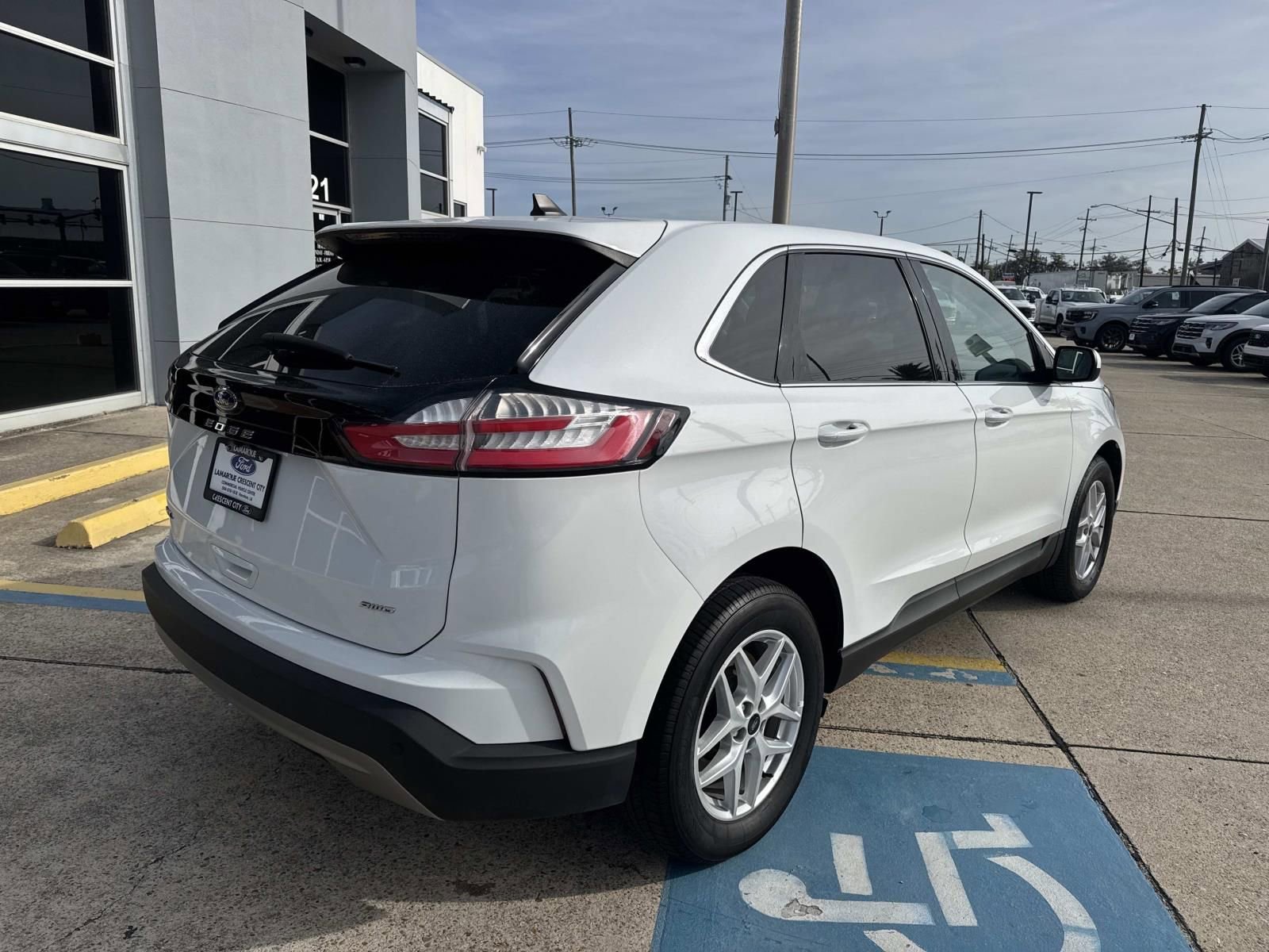 Certified 2023 Ford Edge SEL image 9