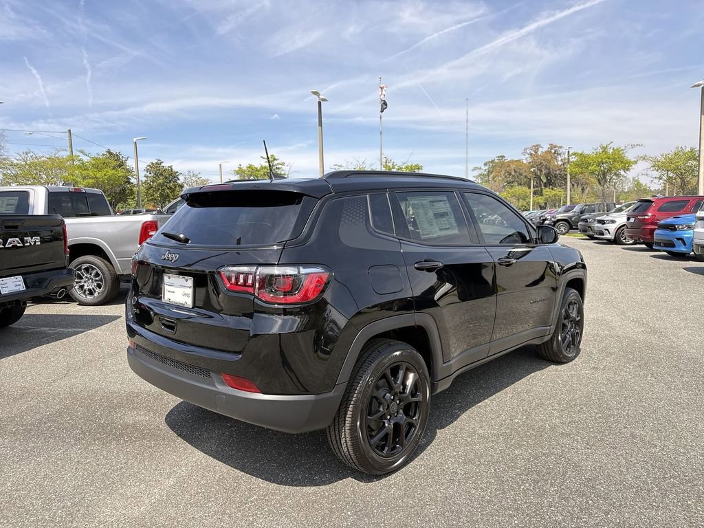 New 2026 Jeep Compass Latitude image 3
