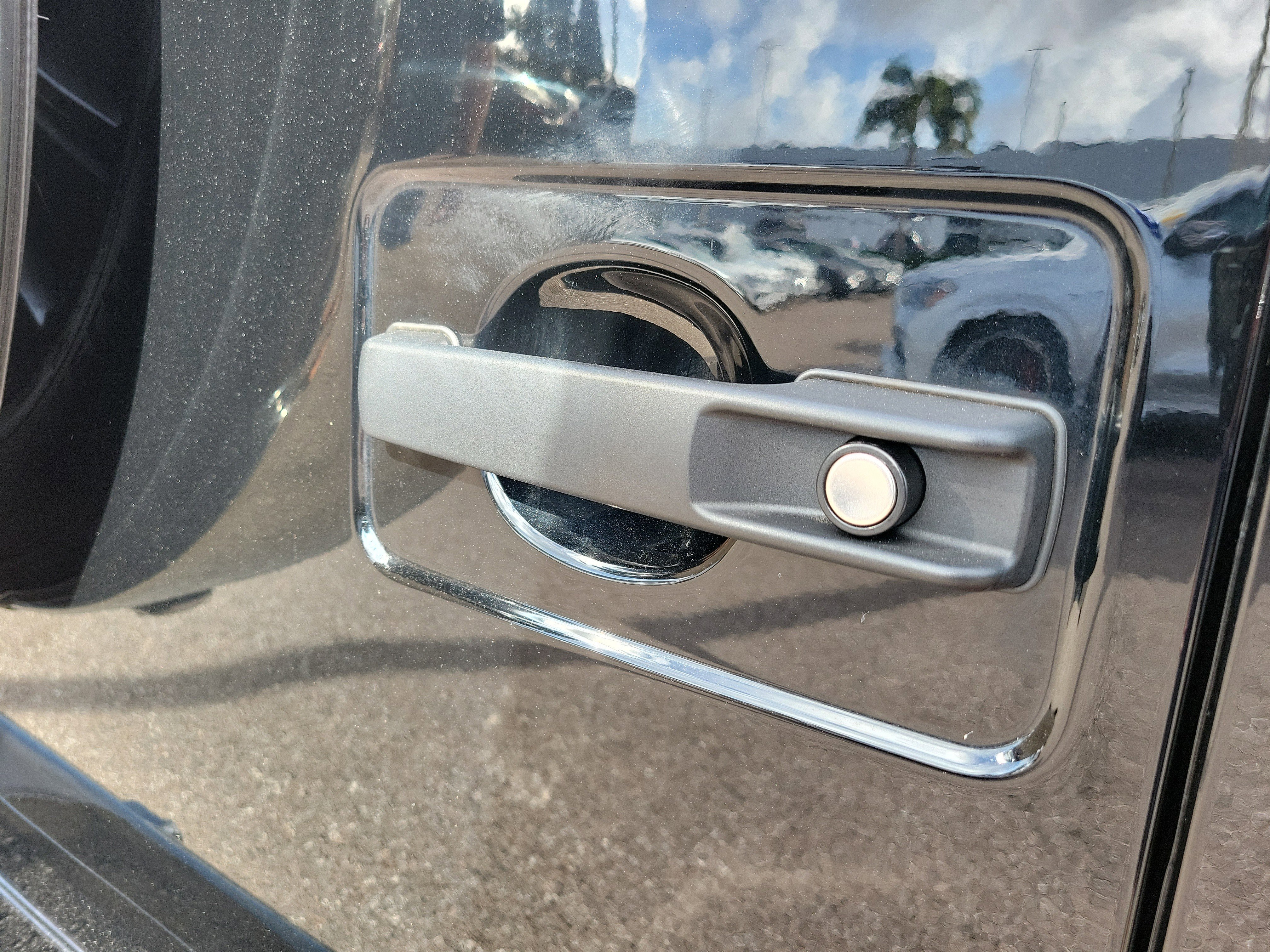 Certified 2025 Mercedes-Benz G 550 image 32