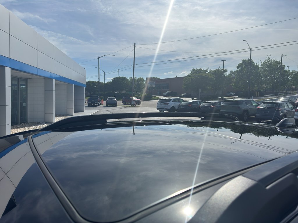 Used 2025 Chevrolet Equinox LT w/ Convenience Package II FWD image 8