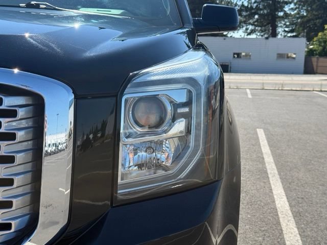 Used 2016 GMC Yukon XL Denali w/ Open Road Package AWD/4WD image 7