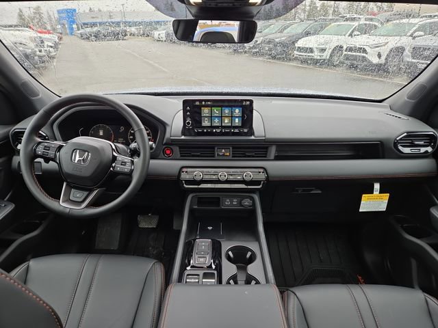 New 2025 Honda Pilot TrailSport image 4