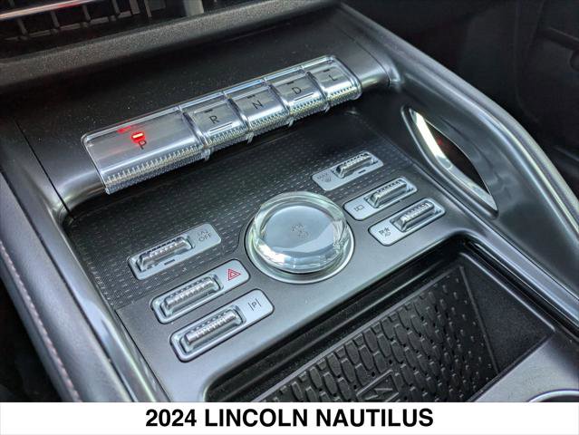 New 2024 Lincoln Nautilus Reserve w/ Jet Appearance Package (87T) AWD/4WD image 10