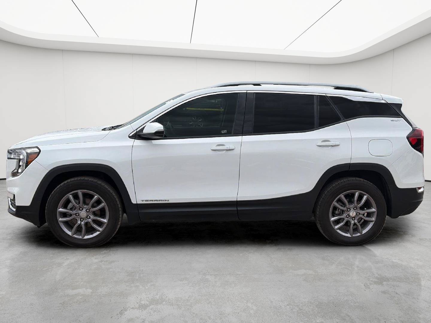 Certified 2023 GMC Terrain SLT AWD/4WD image 4