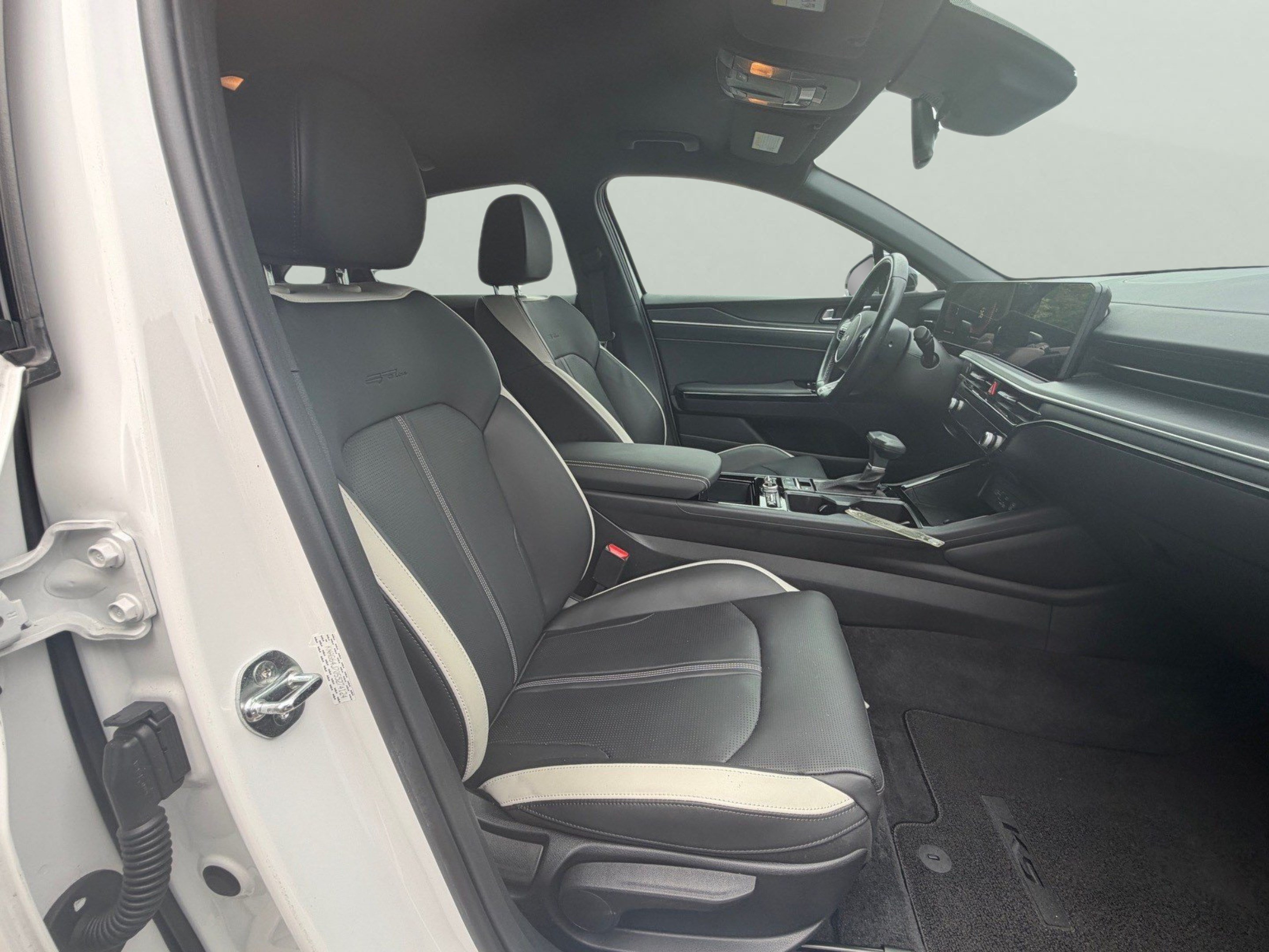 Certified 2025 Kia K5 GT-Line AWD/4WD image 25