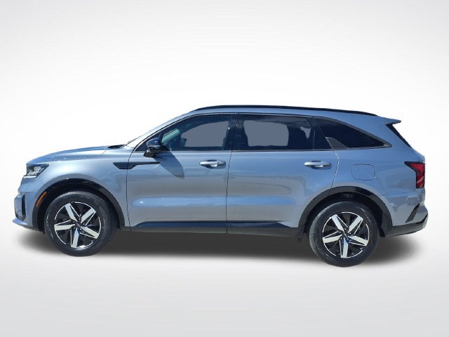 Used 2022 Kia Sorento S FWD image 2