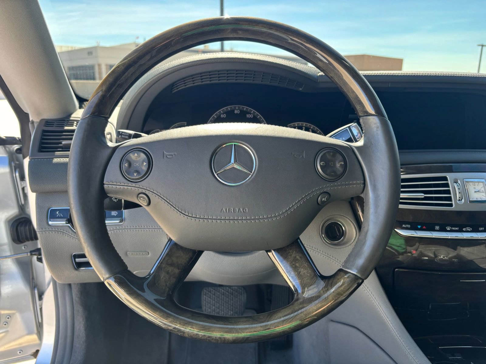 Used 2007 Mercedes-Benz CL 550 w/ P2 Premium Pkg II image 13
