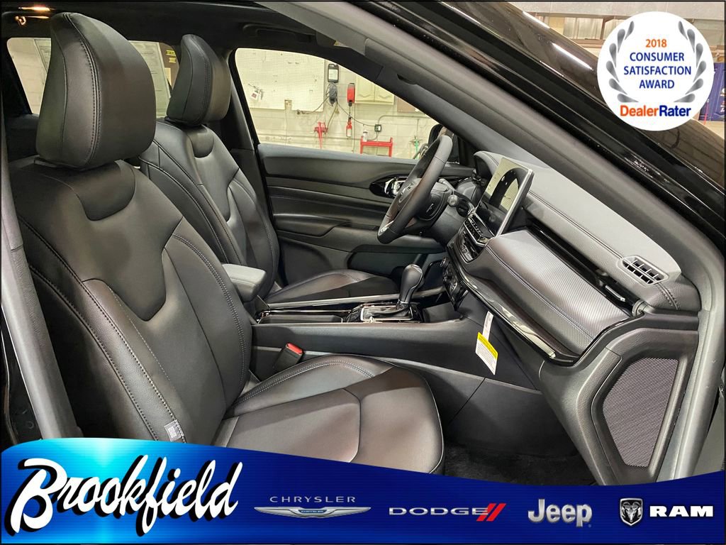 New 2025 Jeep Compass Limited w/ Sun and Sound Group image 19