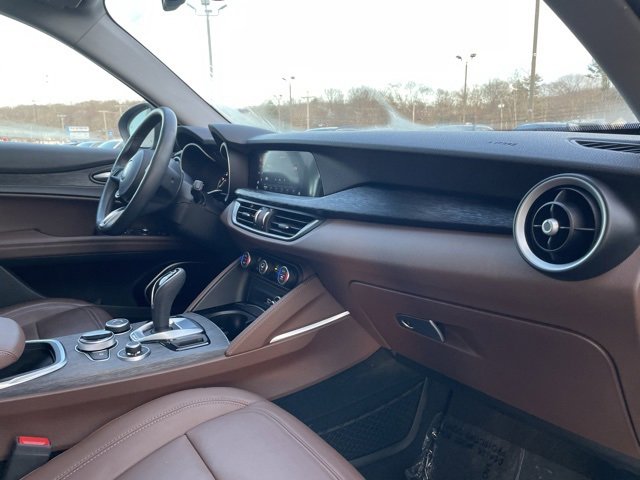 Used 2021 Alfa Romeo Stelvio Sprint w/ Sun & Sound Package image 28