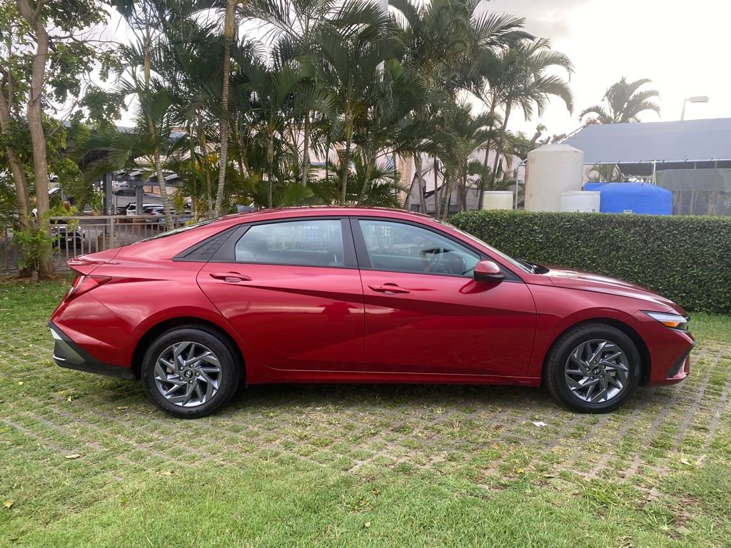 Used 2024 Hyundai Elantra SEL image 26