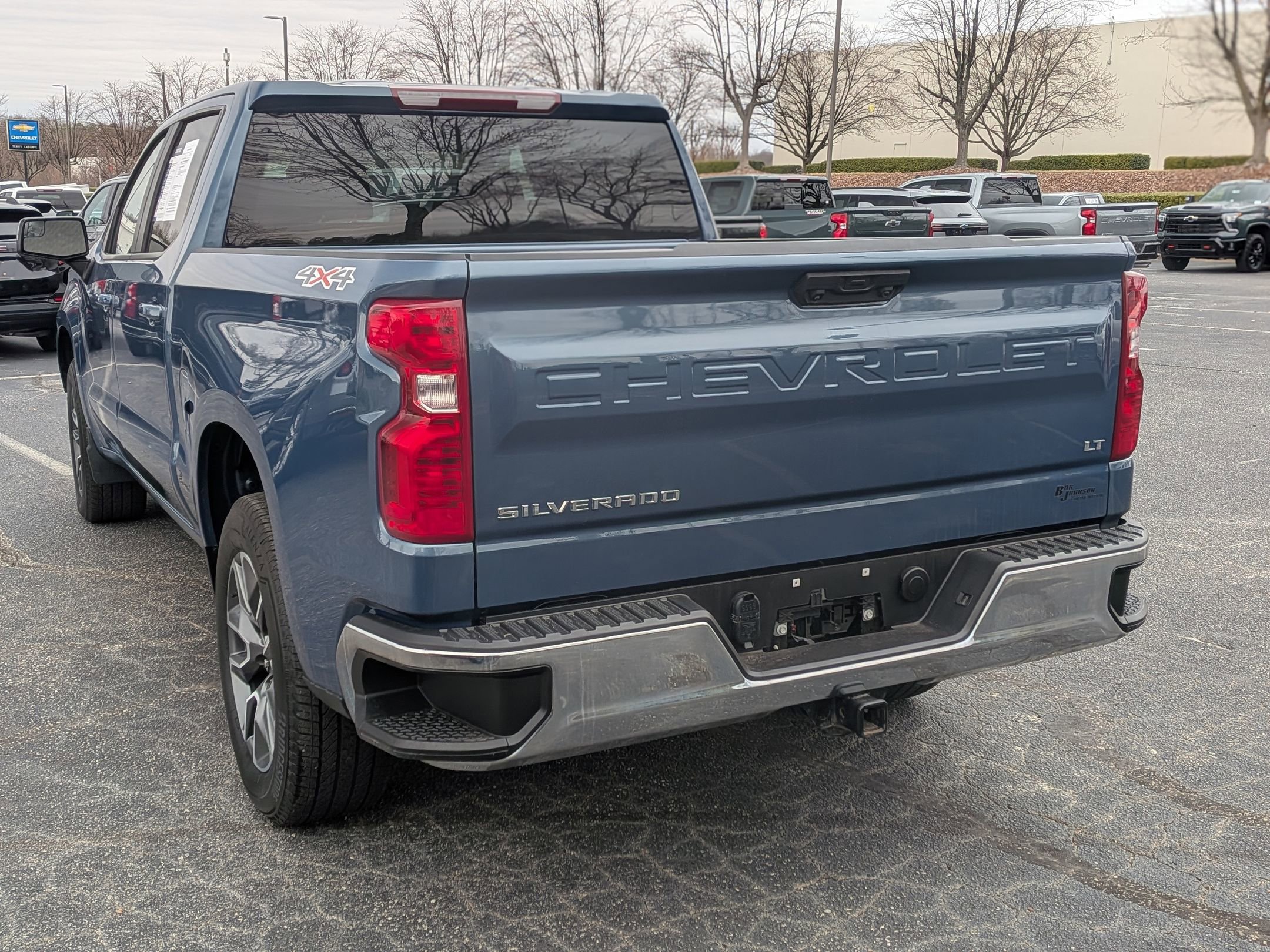 Used 2024 Chevrolet Silverado 1500 LT image 7