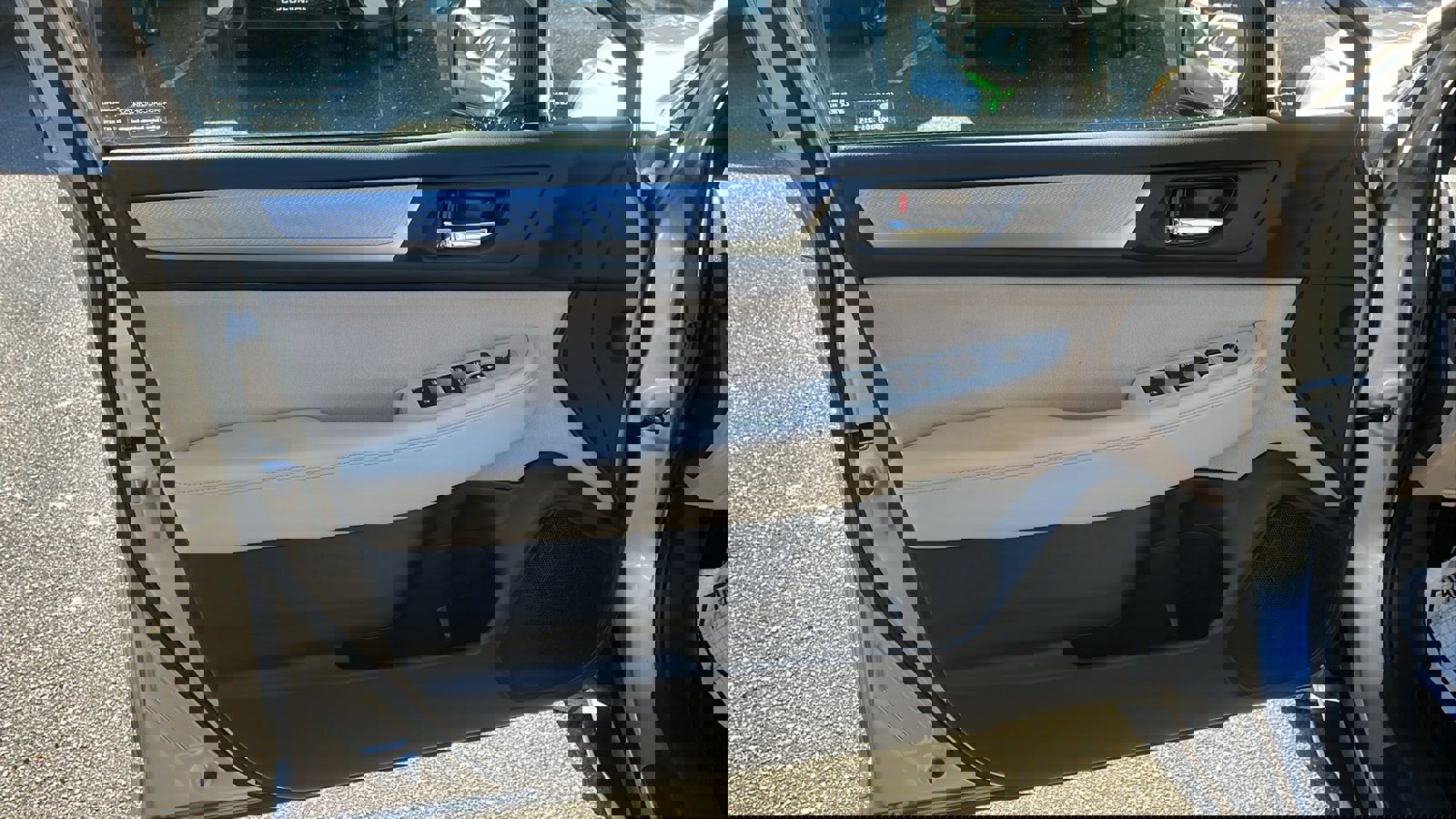 Used 2015 Subaru Outback 2.5i Premium image 11