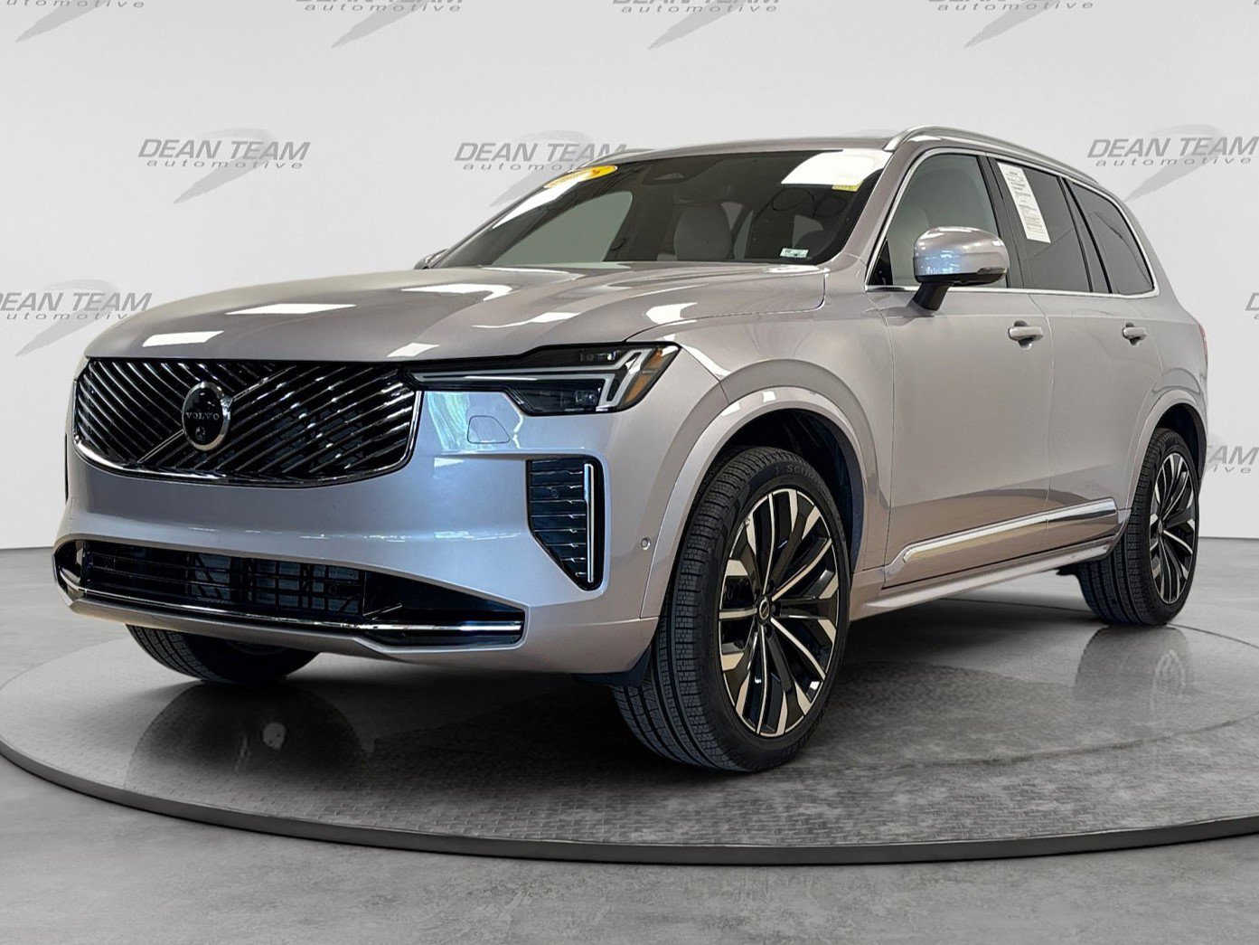Used 2026 Volvo XC90 B6 Plus AWD/4WD image 3