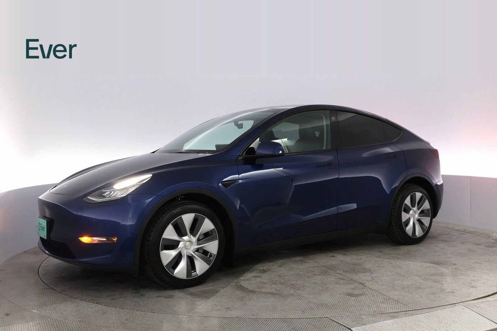 Used 2022 Tesla Model Y Long Range image 15