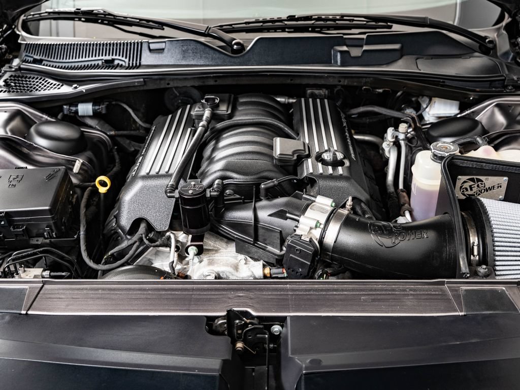 Used 2017 Dodge Challenger R/T Scat Pack w/ Leather Interior Group RWD image 40