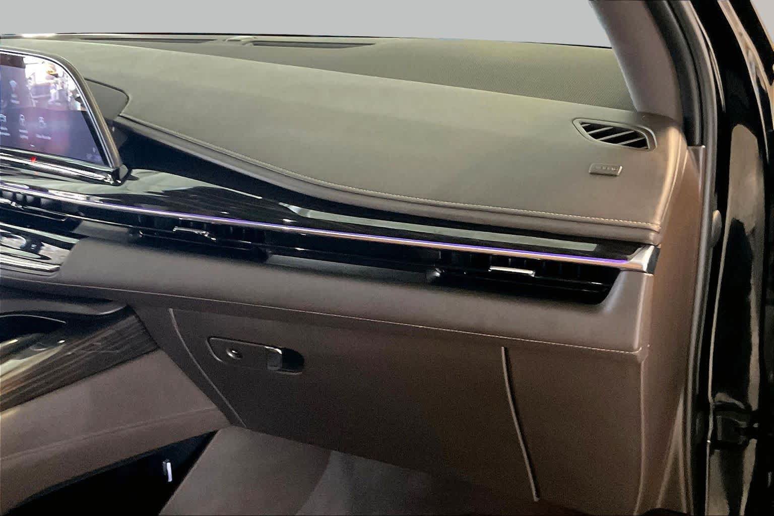 Used 2023 Cadillac Escalade Sport AWD/4WD image 17