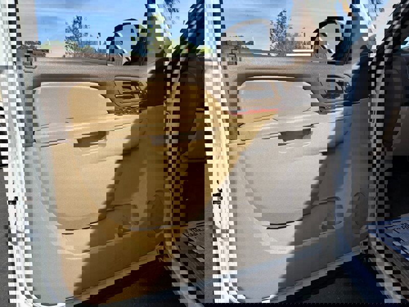 Used 2012 GMC Sierra 1500 SLT w/ SLT Convenience Package image 15