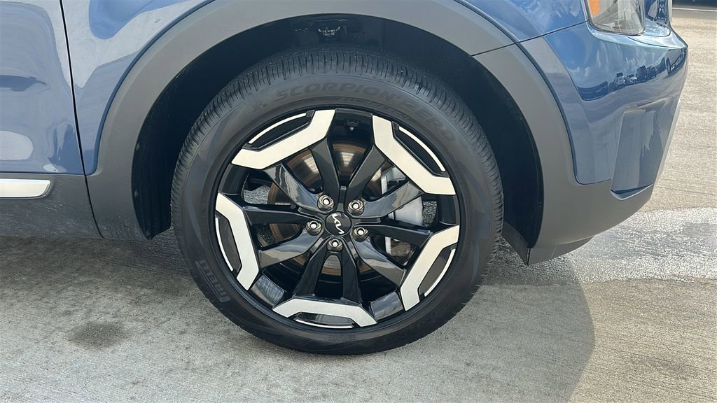 Used 2025 Kia Telluride S AWD/4WD image 16