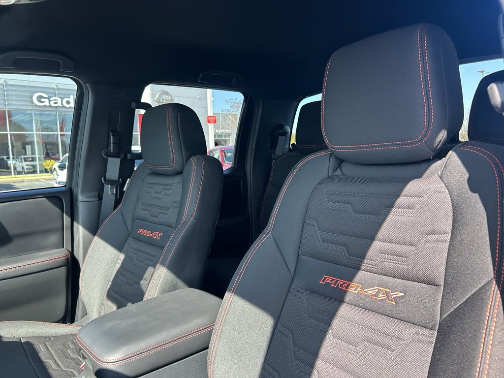 Used 2025 Nissan Frontier PRO-4X image 21