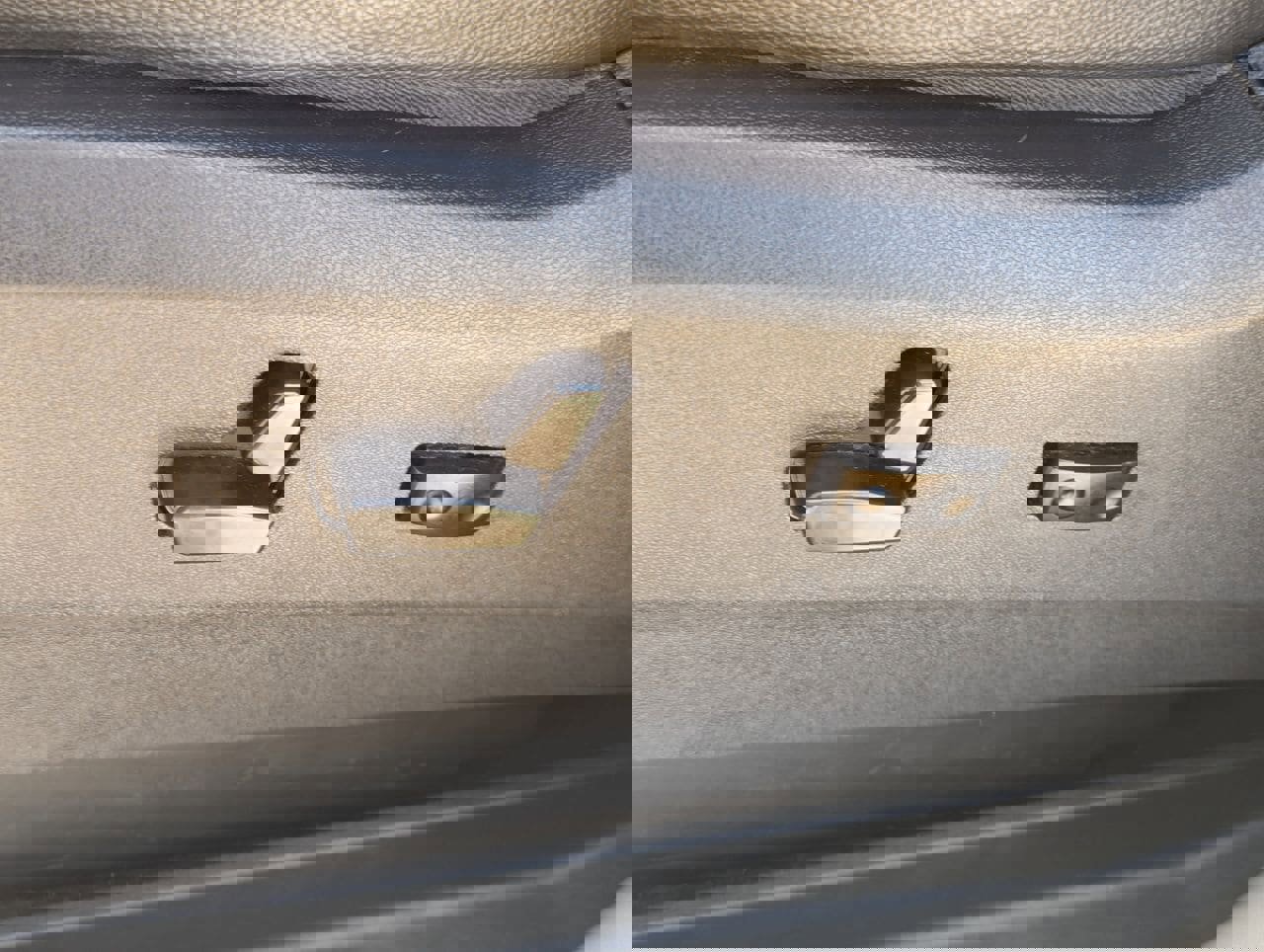 Used 2019 Dodge Grand Caravan SXT image 21