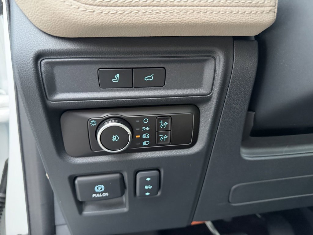 Used 2023 Ford Expedition Max Limited image 21