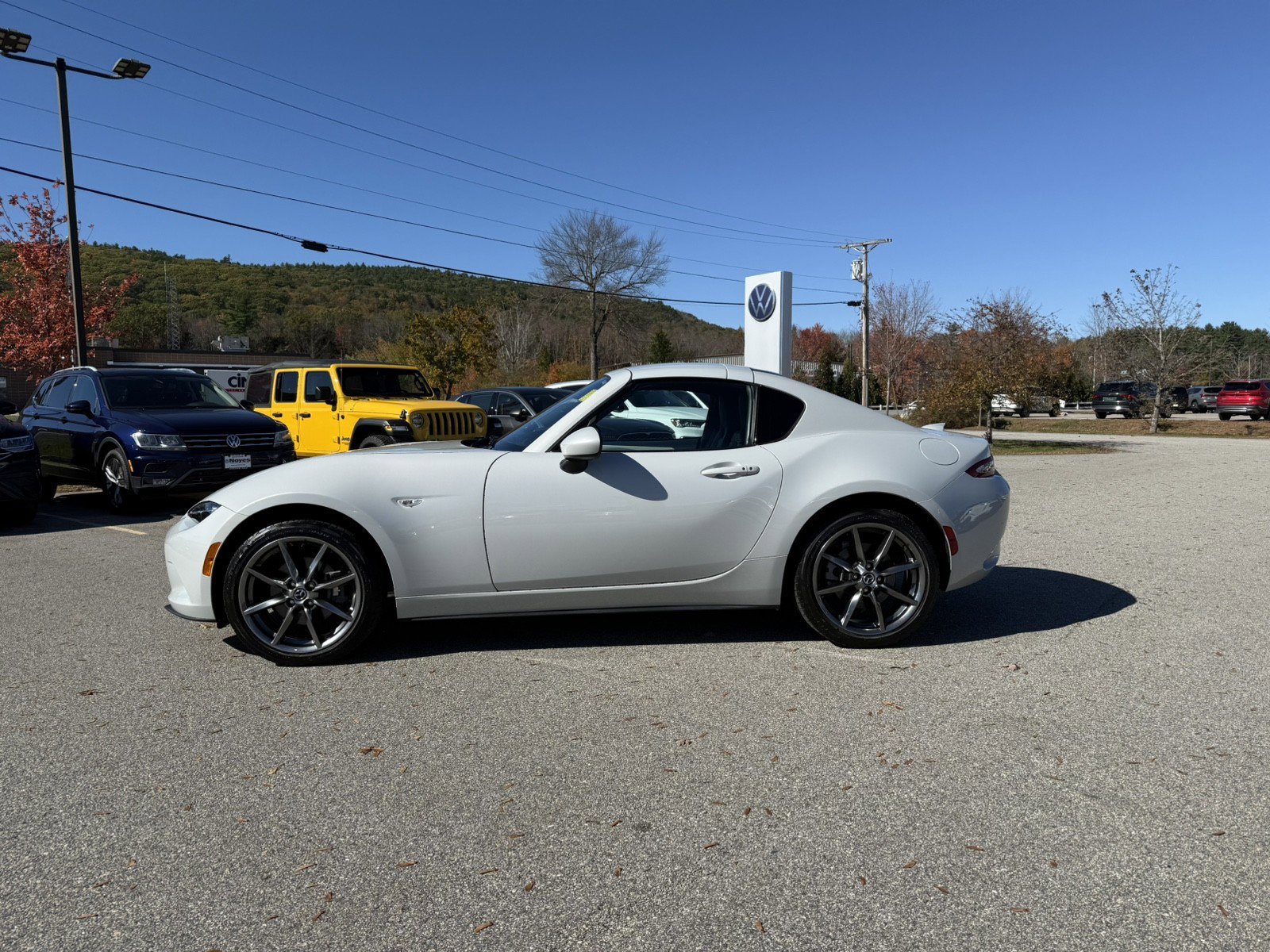 Used 2017 MAZDA MX-5 Miata RF Grand Touring RWD image 8
