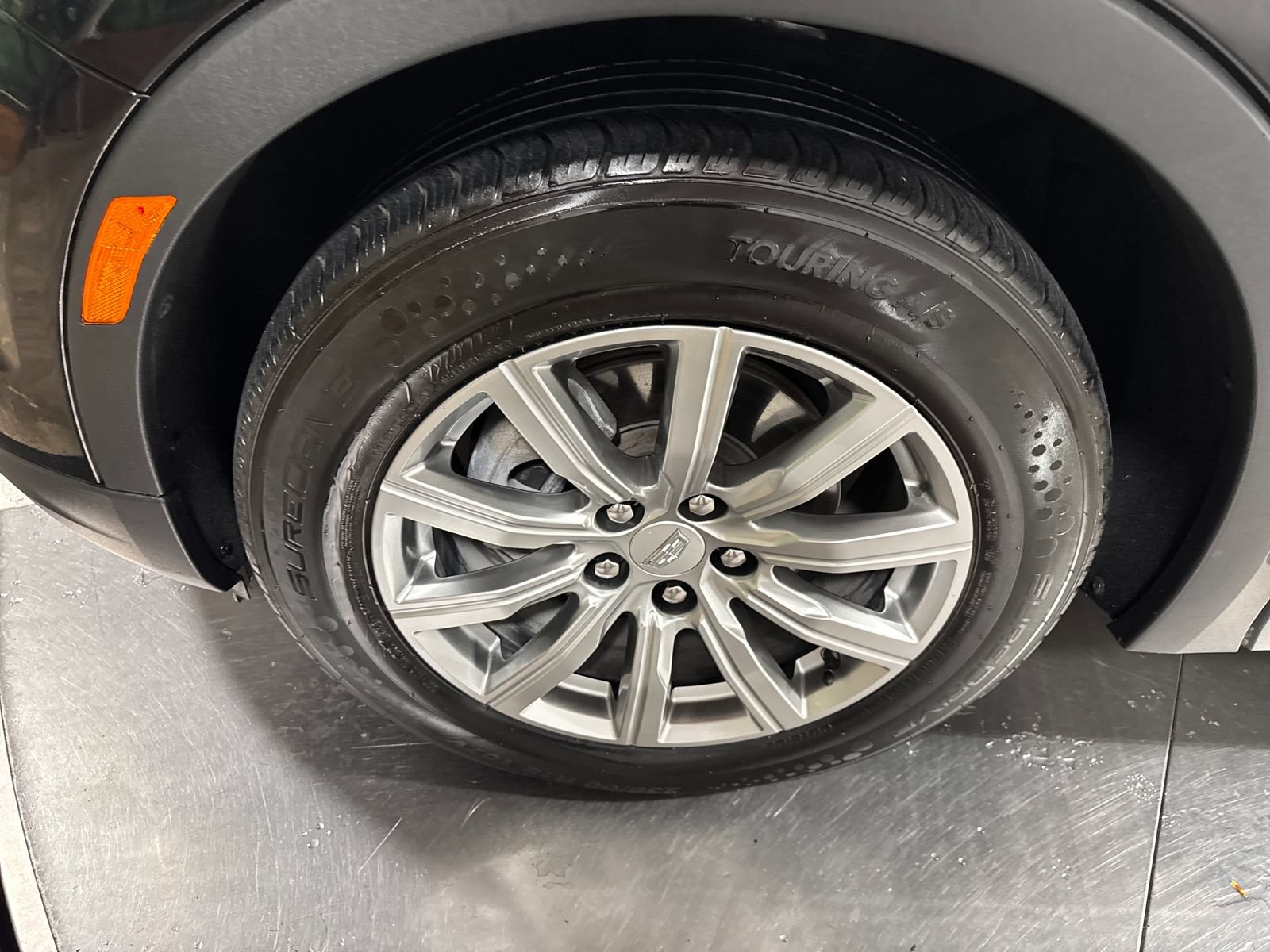 Used 2023 Cadillac XT4 Premium Luxury AWD/4WD image 2