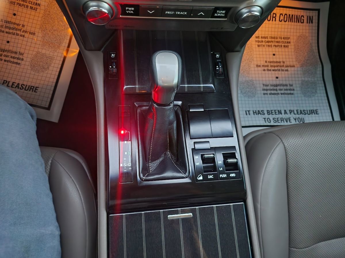 Used 2021 Lexus GX 460 Premium w/ Premium Package image 16