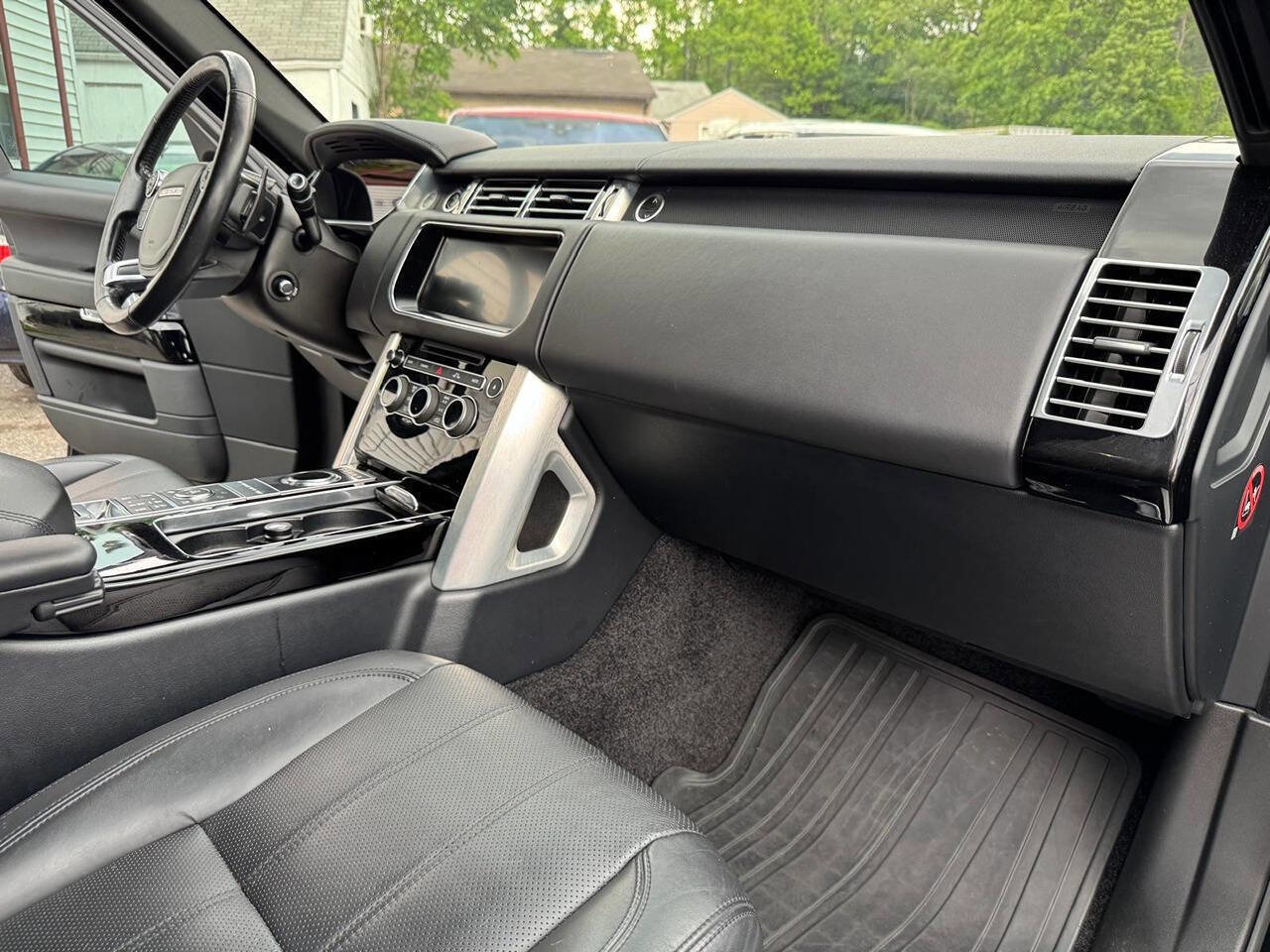 Used 2017 Land Rover Range Rover Supercharged AWD/4WD image 40