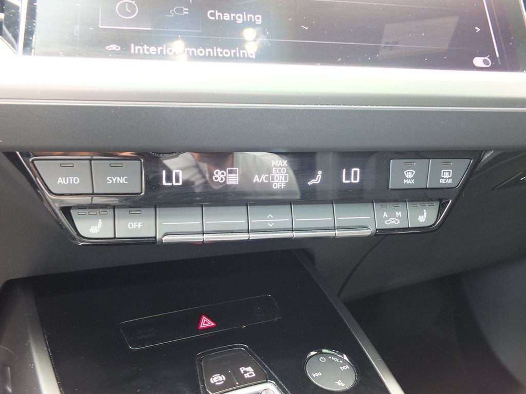 Used 2024 Audi Q4 e-tron Premium w/ Convenience Package AWD/4WD image 29