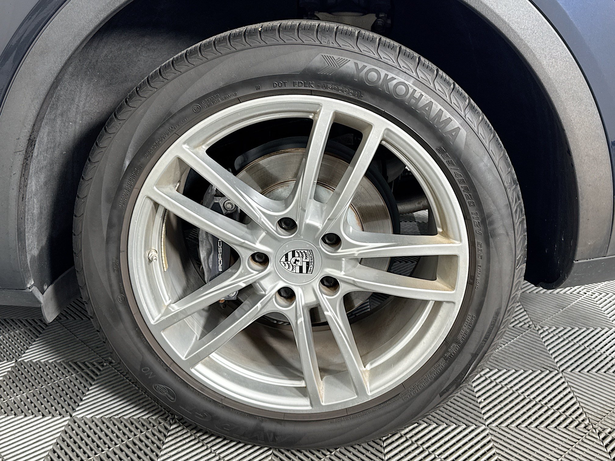 Used 2022 Porsche Cayenne AWD/4WD image 34