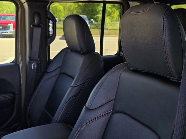Used 2025 Jeep Gladiator Sport AWD/4WD image 26