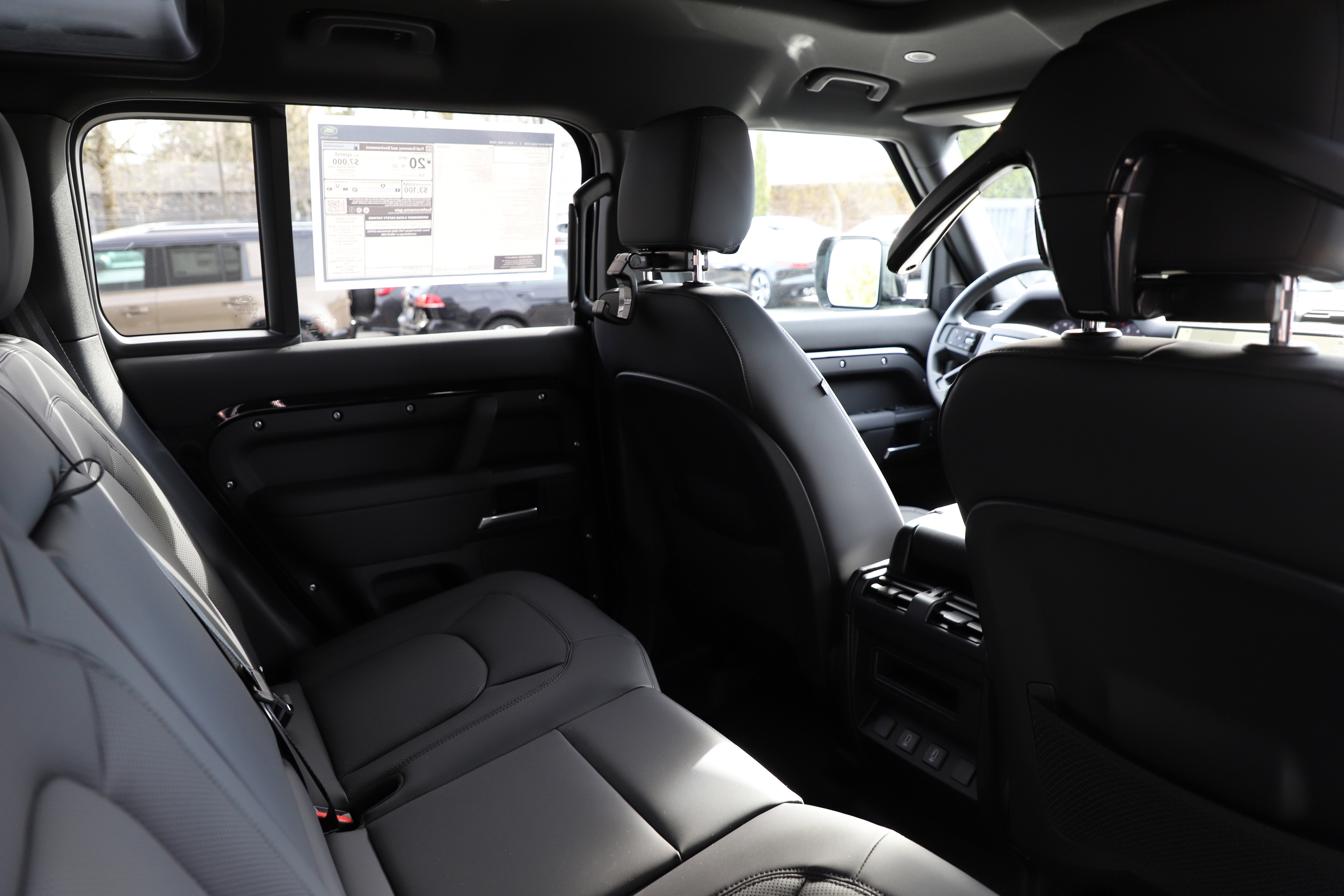 New 2026 Land Rover Defender 110 X-Dynamic SE image 11