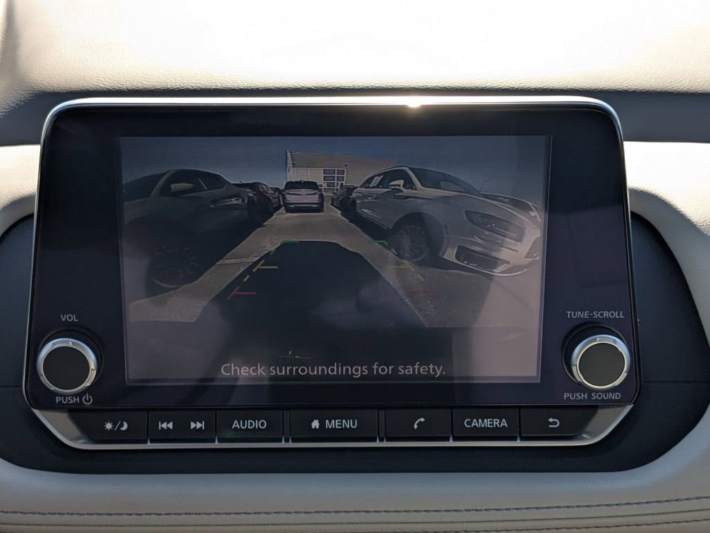 Used 2025 Nissan Rogue SV FWD image 30