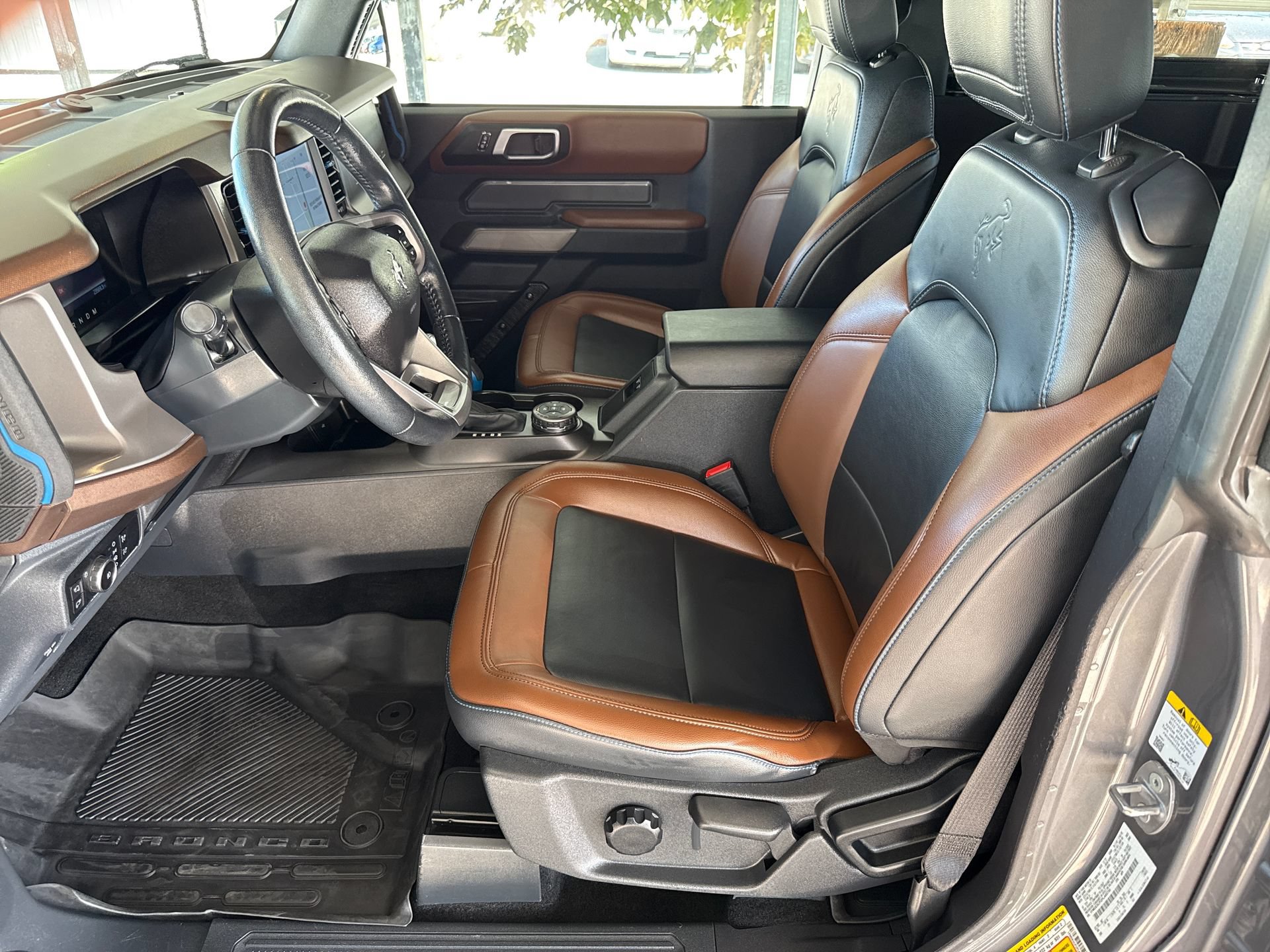 Used 2023 Ford Bronco Outer Banks w/ Sasquatch Package AWD/4WD image 15
