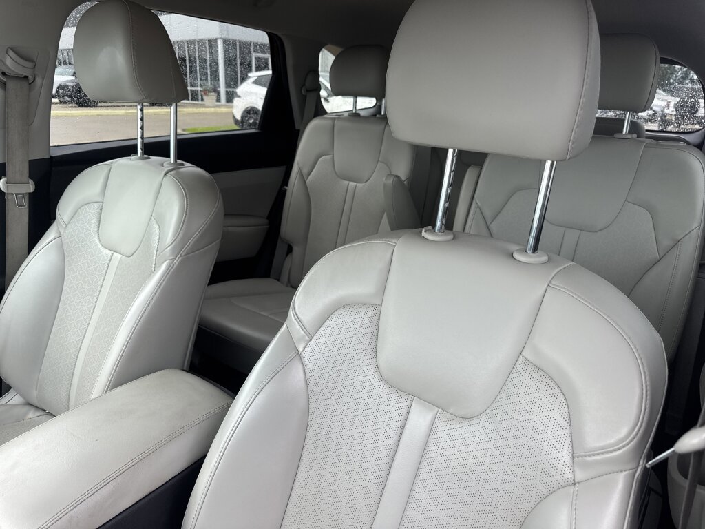Used 2022 Kia Sorento EX FWD image 26