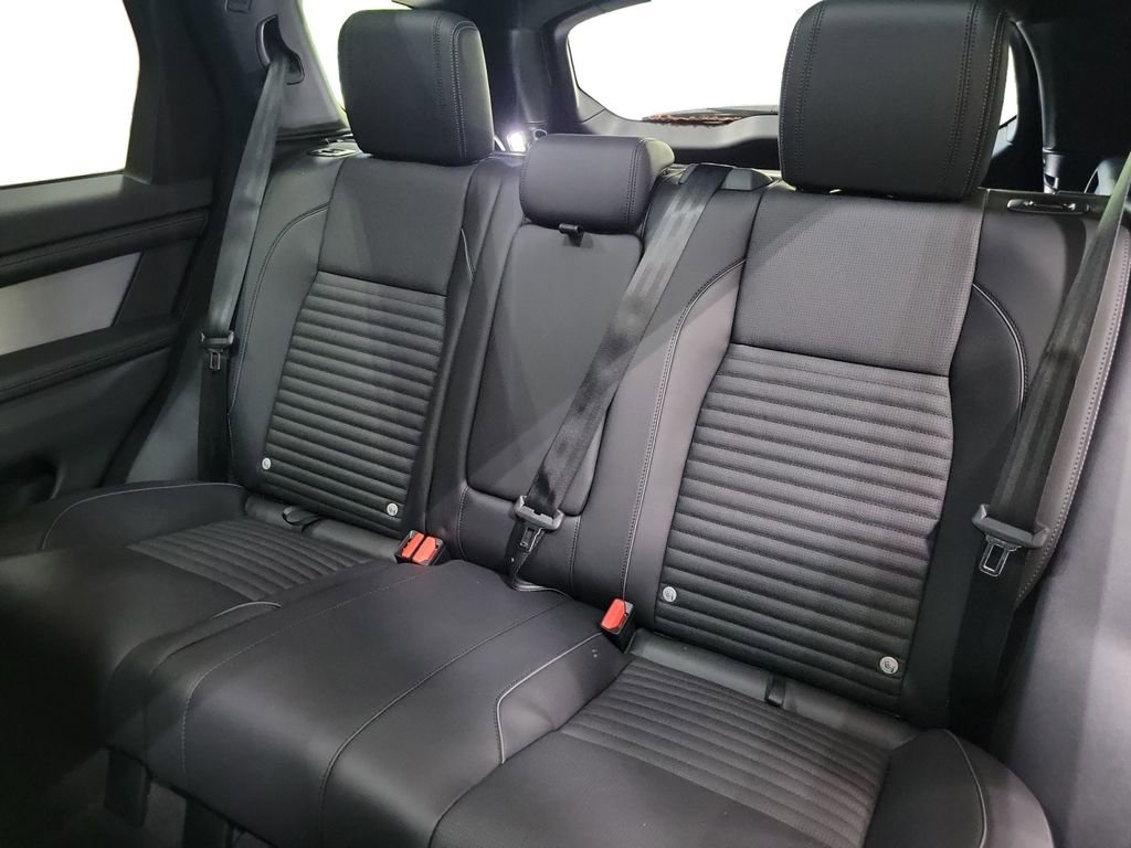New 2025 Land Rover Discovery Sport Dynamic SE image 22
