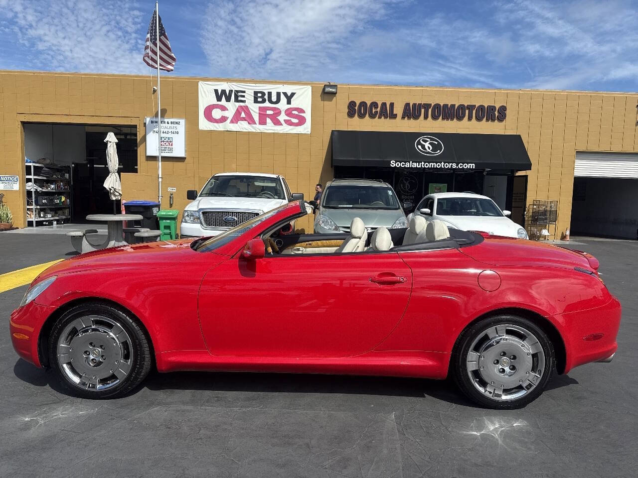 Used 2002 Lexus SC 430 Convertible image 2