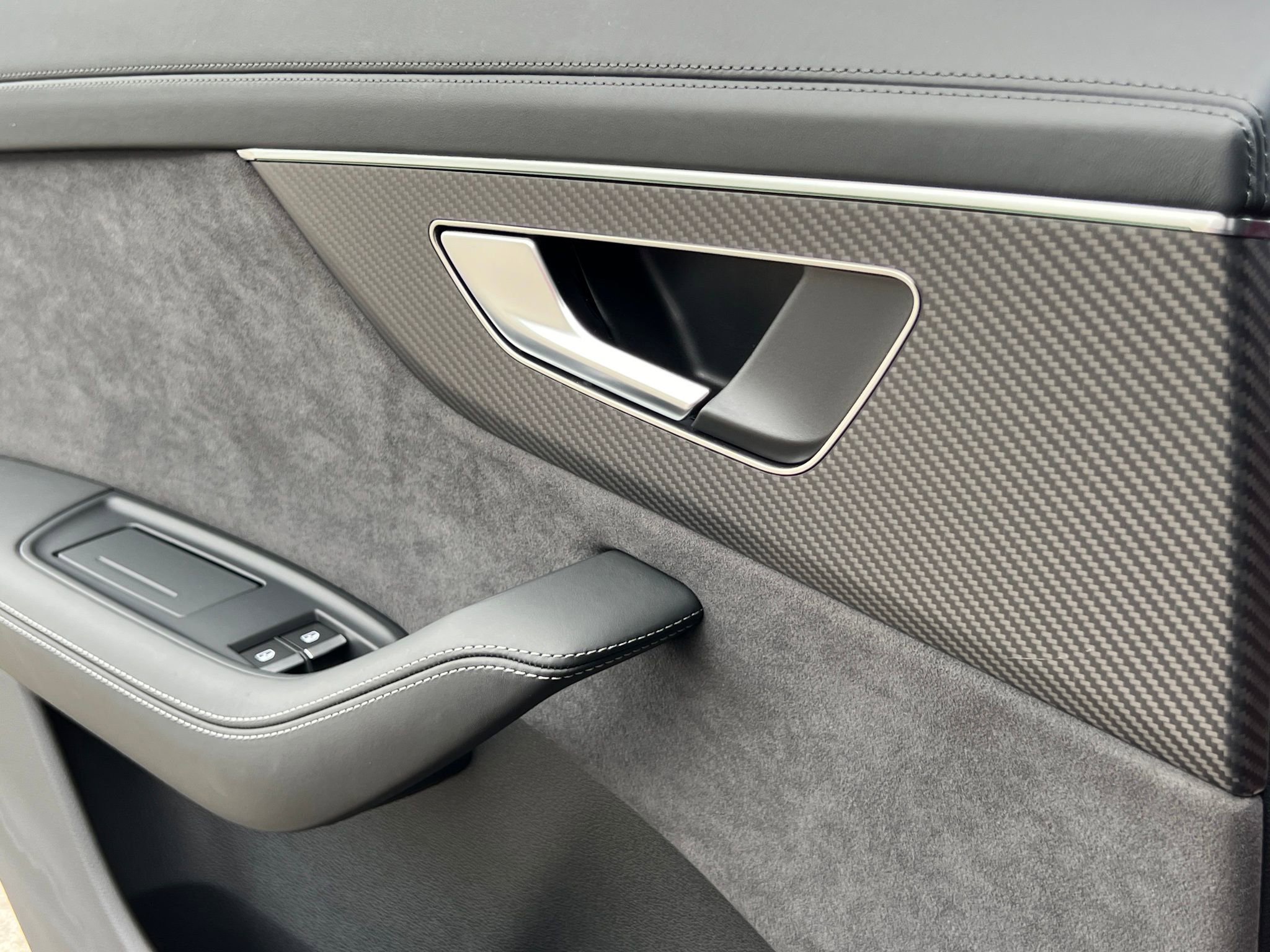 Used 2024 Audi SQ8 Prestige w/ Prestige Package image 40