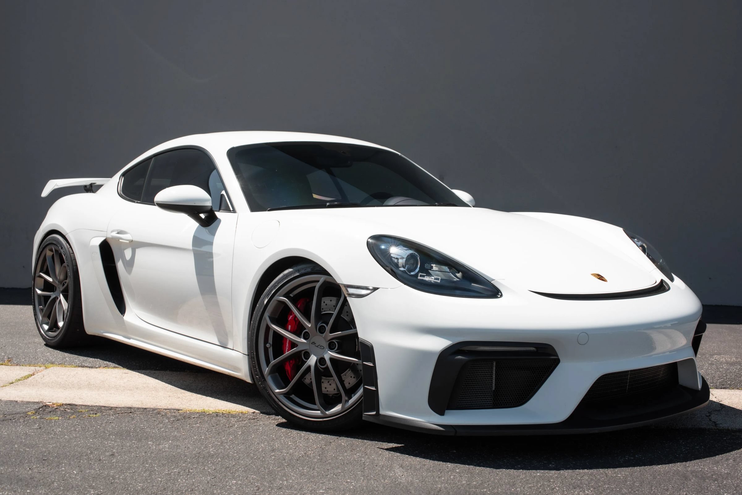 Used 2020 Porsche 718 Cayman GT4 RWD image 5