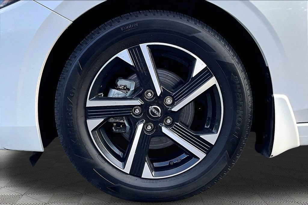 Used 2024 Nissan Sentra SV FWD image 24