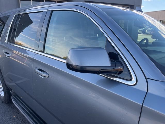 Used 2018 Chevrolet Suburban LT image 6
