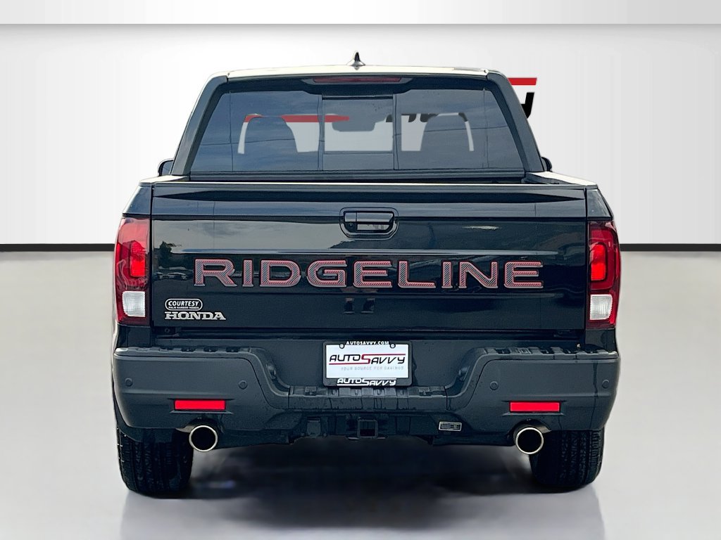 Used 2025 Honda Ridgeline Black Edition image 6