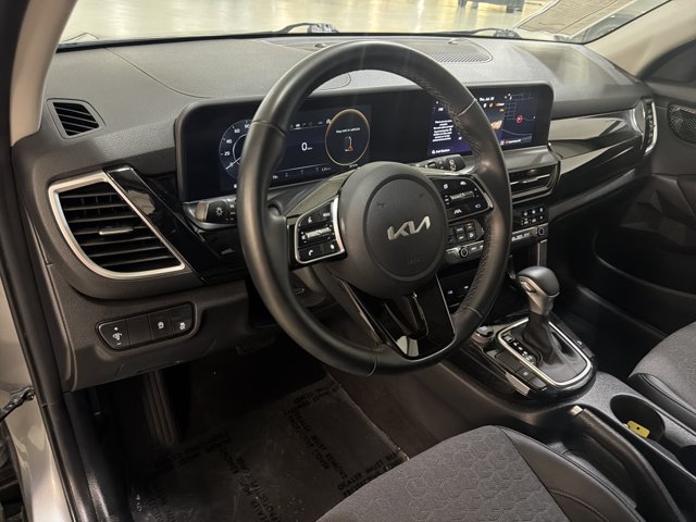 Used 2024 Kia Seltos S FWD image 14