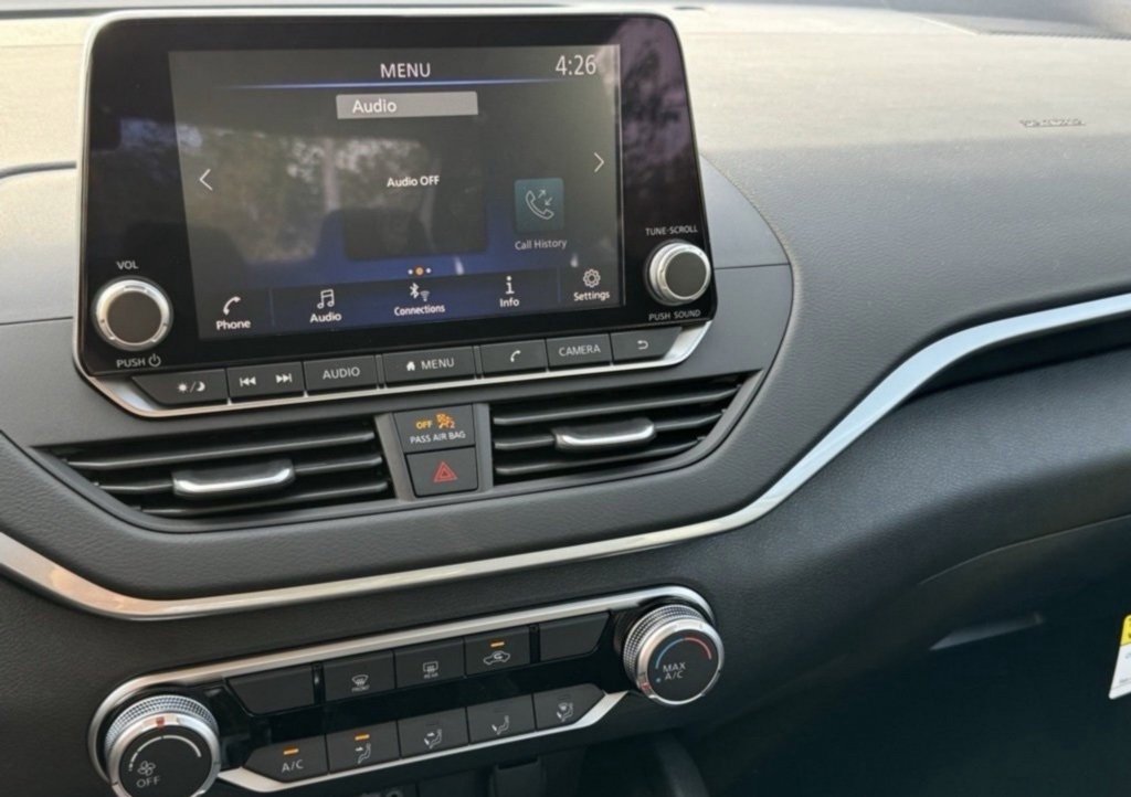 Certified 2025 Nissan Altima 2.5 S image 11