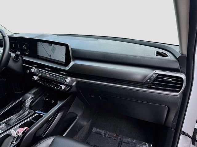 Used 2025 Kia Telluride LX FWD image 29