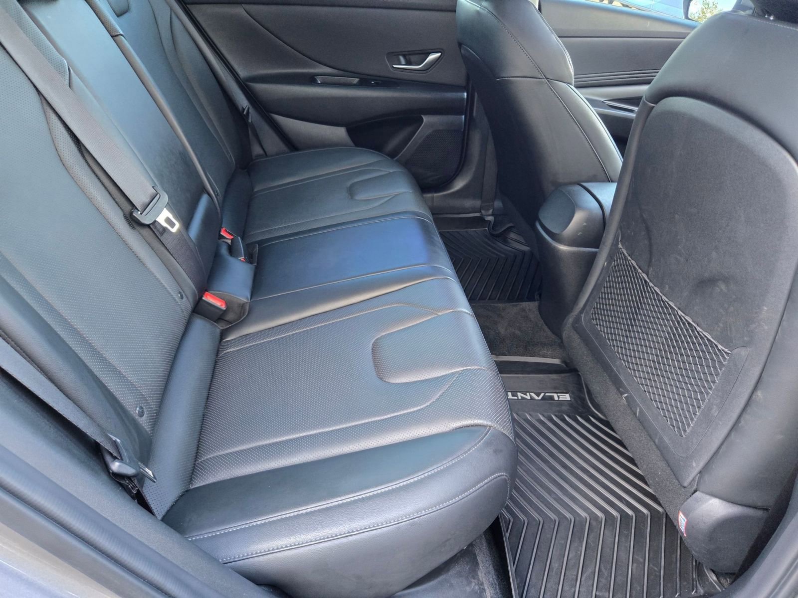 Used 2023 Hyundai Elantra Limited image 22